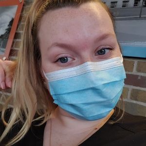 Meet your Posher, Jenelle